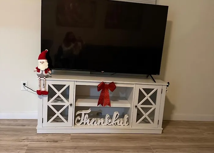 Spacious 3 Bedroom 2 Bath In Downtown * Fort Worth