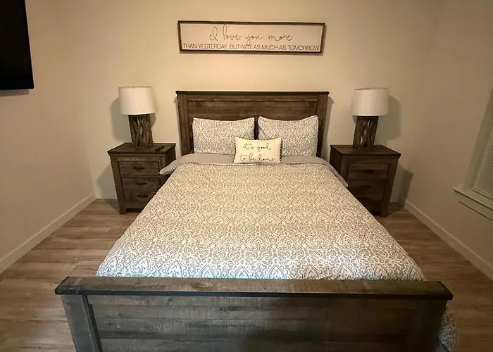 Spacious 3 Bedroom 2 Bath In Downtown * Fort Worth